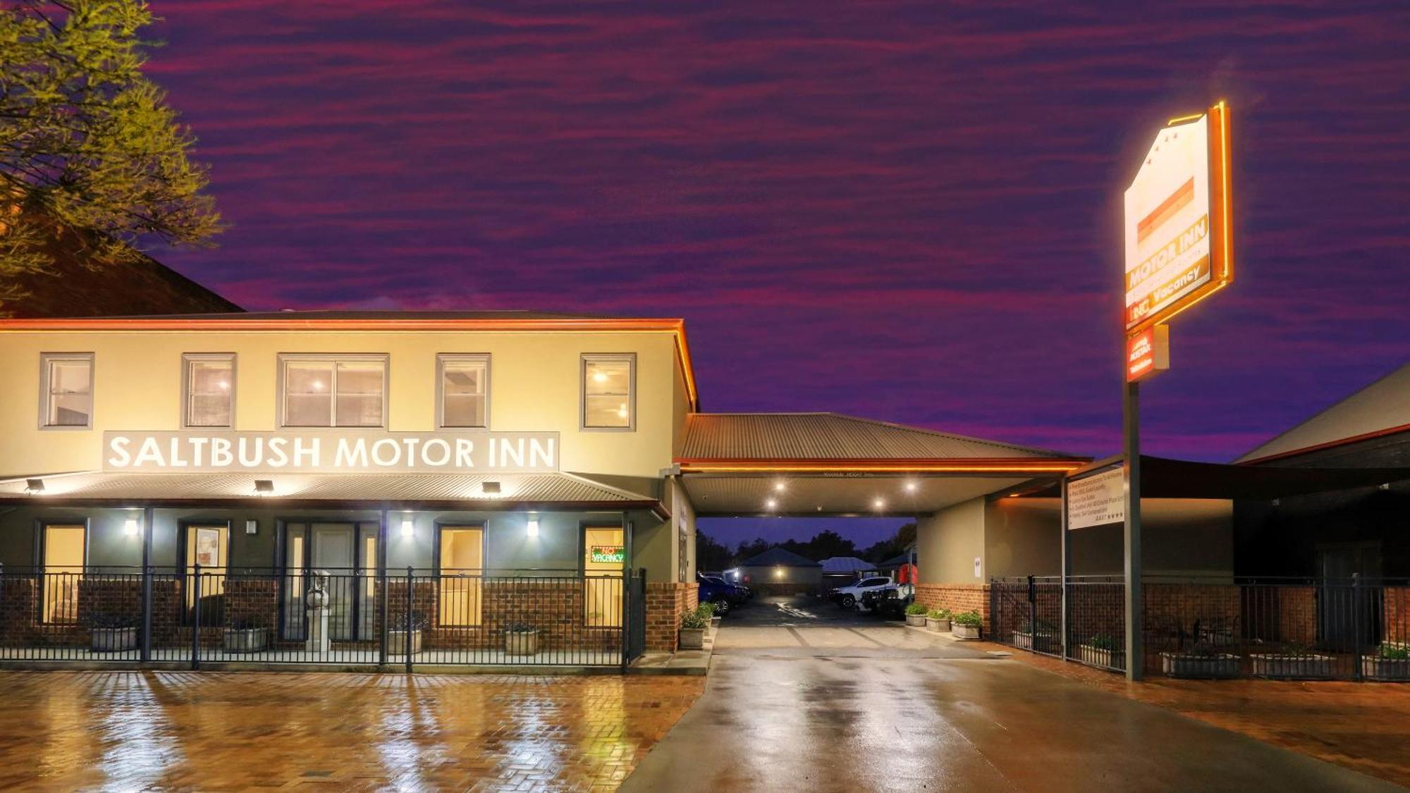 The Saltbush Motor Inn Hay Extérieur photo