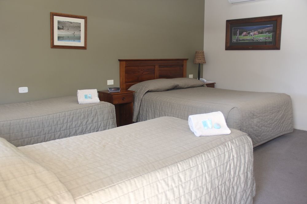The Saltbush Motor Inn Hay Extérieur photo